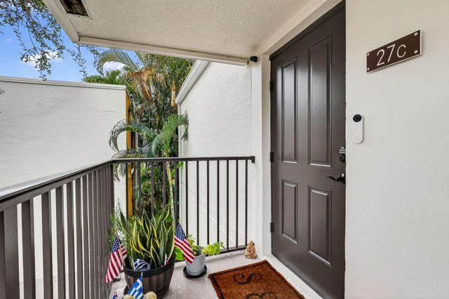 501 Dotterel Road 27c, Delray Beach, FL 33444
