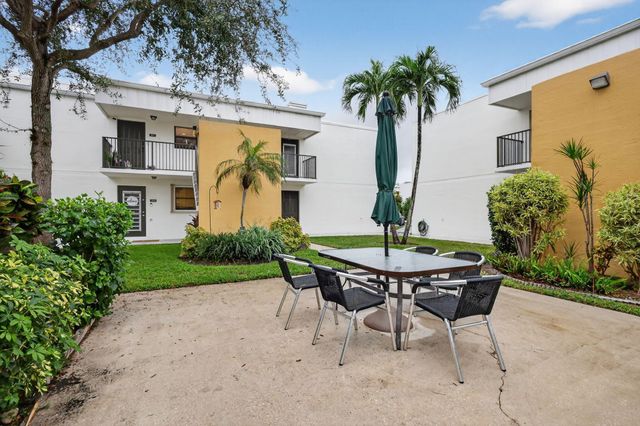 501 Dotterel Road 27c, Delray Beach, FL 33444