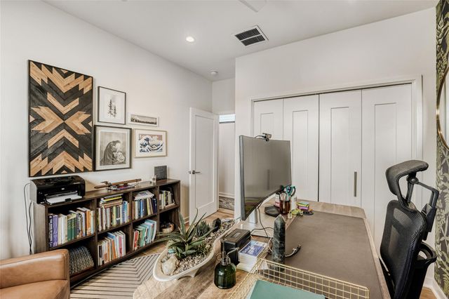 403 Swanee DR 2, Austin, TX 78752