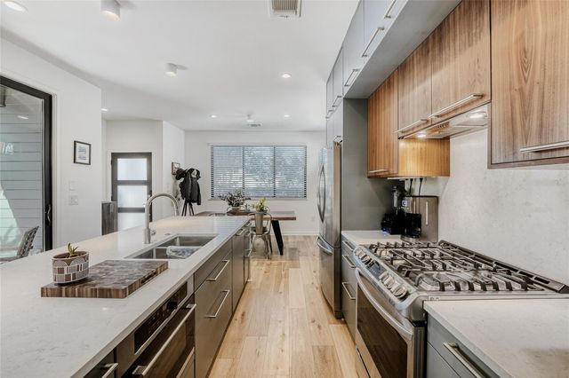 403 Swanee DR 2, Austin, TX 78752