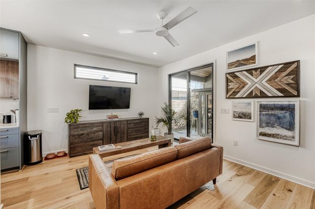 403 Swanee DR 2, Austin, TX 78752