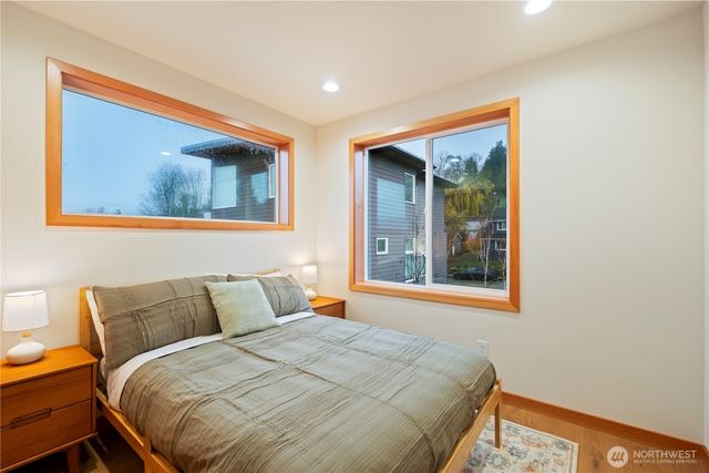 2844 B 22nd Avenue W, Seattle, WA 98199