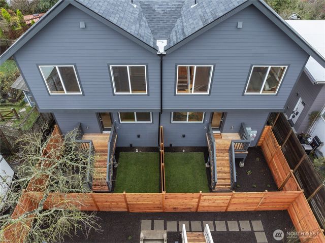 2844 B 22nd Avenue W, Seattle, WA 98199