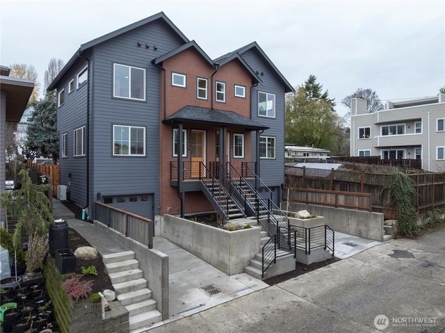 2844 B 22nd Avenue W, Seattle, WA 98199