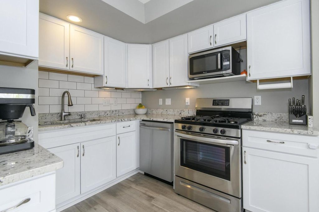 2434 N 59th STREET, Milwaukee, WI 53210