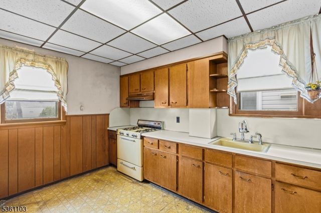 430 Dewitt Ave, Belleville Twp., NJ 07109