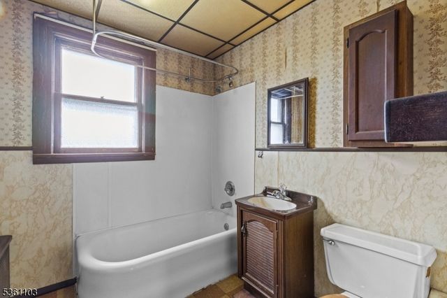 430 Dewitt Ave, Belleville Twp., NJ 07109