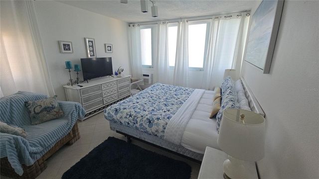C5 AMAPOLA ST 5C, Carolina, PR 00979