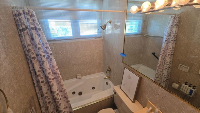 C5 AMAPOLA ST 5C, Carolina, PR 00979