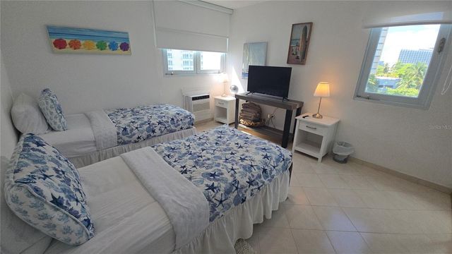 C5 AMAPOLA ST 5C, Carolina, PR 00979