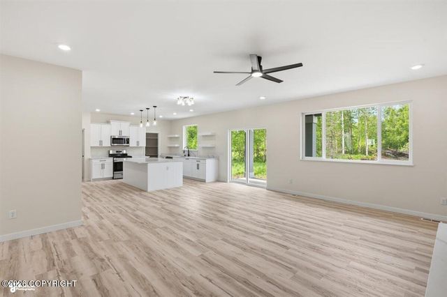 2421 W Sunlight Lane, Wasilla, AK 99654