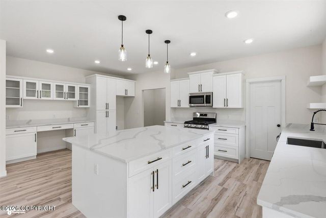 2421 W Sunlight Lane, Wasilla, AK 99654