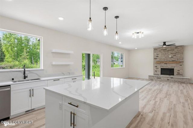 2421 W Sunlight Lane, Wasilla, AK 99654