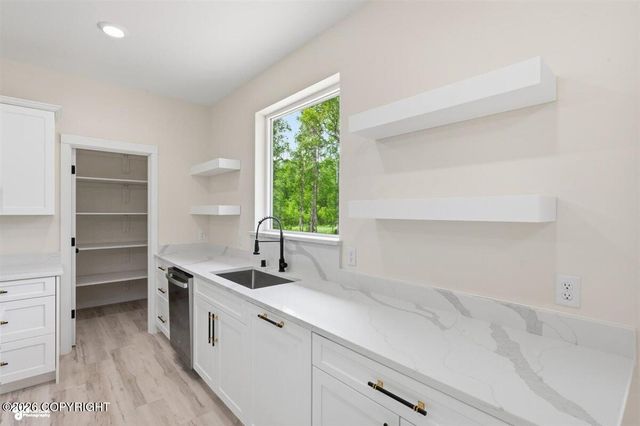 2421 W Sunlight Lane, Wasilla, AK 99654