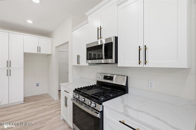 2421 W Sunlight Lane, Wasilla, AK 99654
