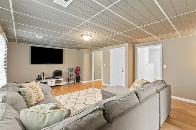 334 Justin Drive, Woodstock, GA 30188