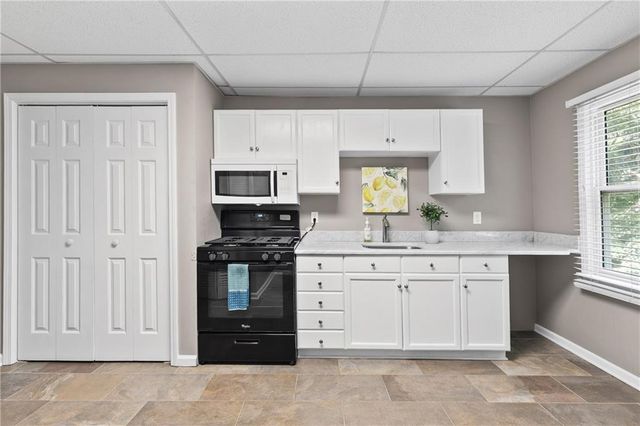 334 Justin Drive, Woodstock, GA 30188