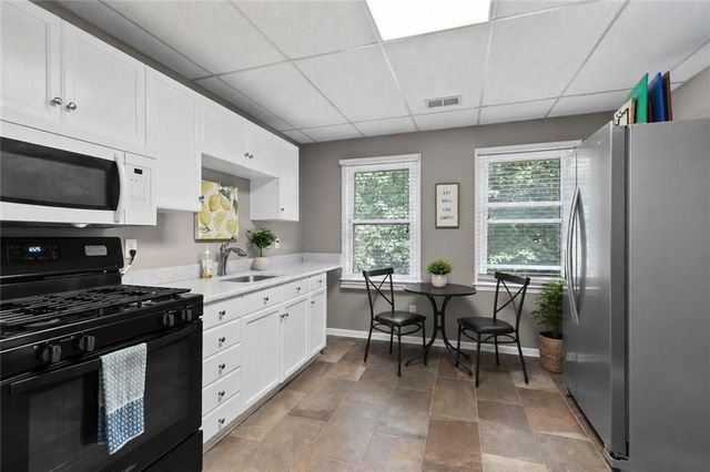 334 Justin Drive, Woodstock, GA 30188