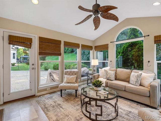 659 Southern Hills Drive, Eureka, MO 63025