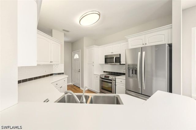 7005 Pinnacle LN 1501, Naples, FL 34110