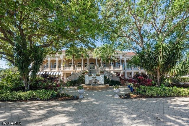 7005 Pinnacle LN 1501, Naples, FL 34110