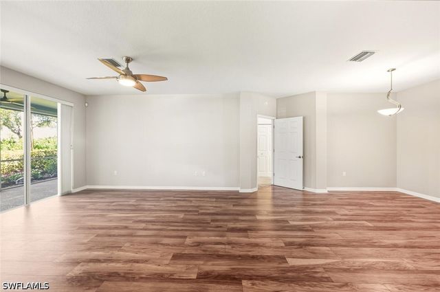 7005 Pinnacle LN 1501, Naples, FL 34110