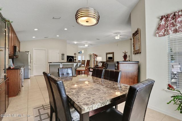 4620 PINE LAKE Drive, Middleburg, FL 32068