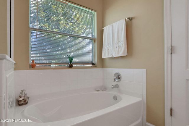 4620 PINE LAKE Drive, Middleburg, FL 32068