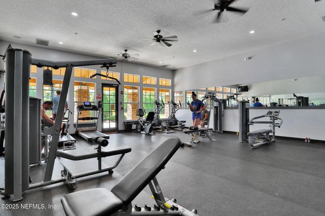 4620 PINE LAKE Drive, Middleburg, FL 32068