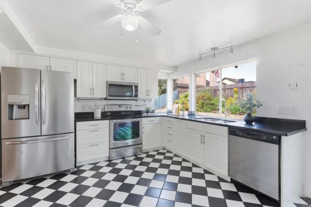 5359 Jazmin Court, San Diego, CA 92124