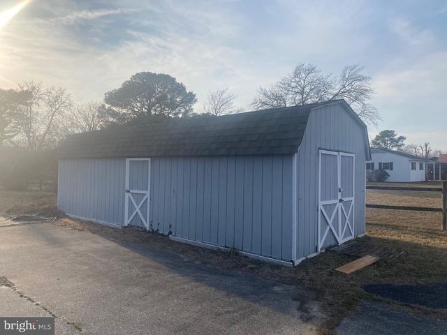 161 LAKESIDE DR, Laurel, DE 19956