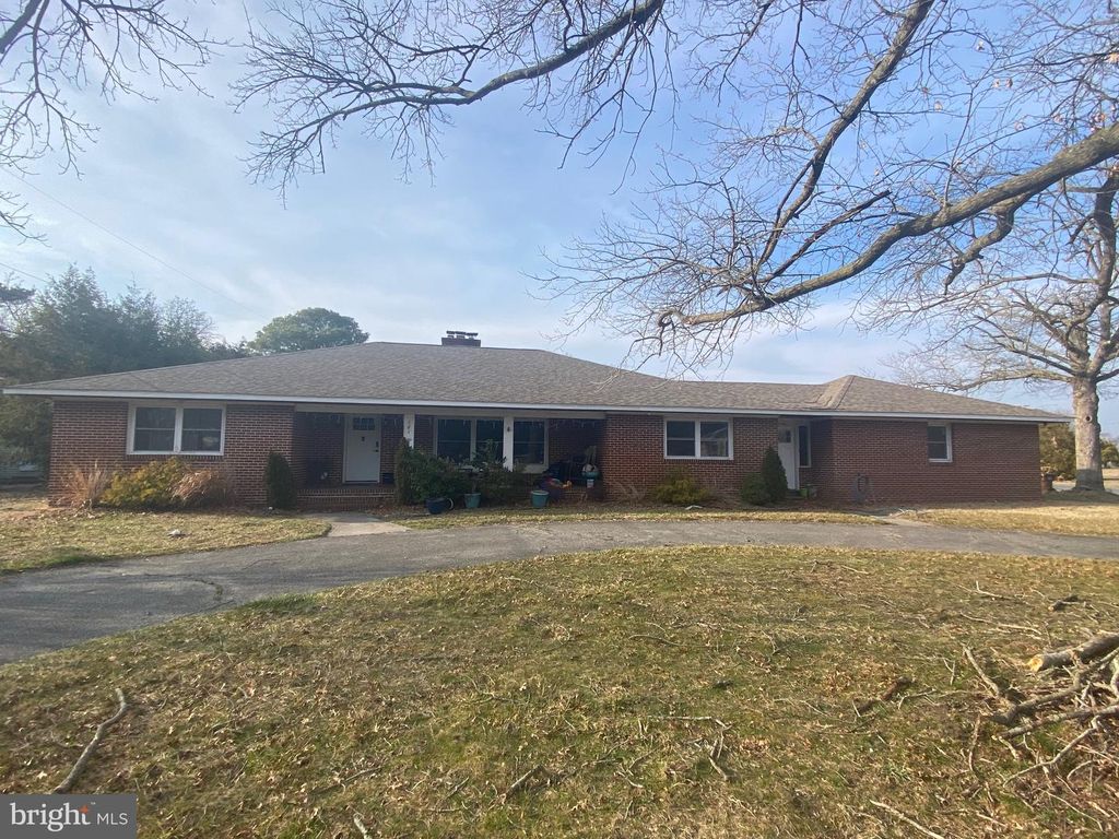 161 LAKESIDE DR, Laurel, DE 19956