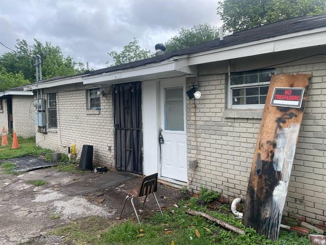 5118 Mallow Street, Houston, TX 77033