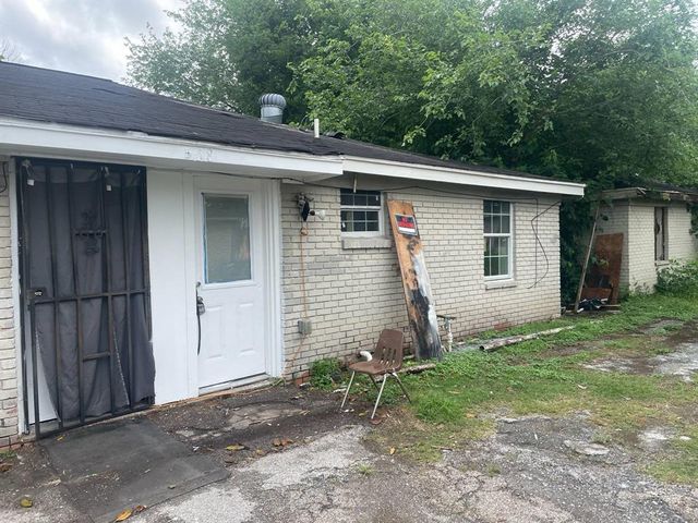 5118 Mallow Street, Houston, TX 77033