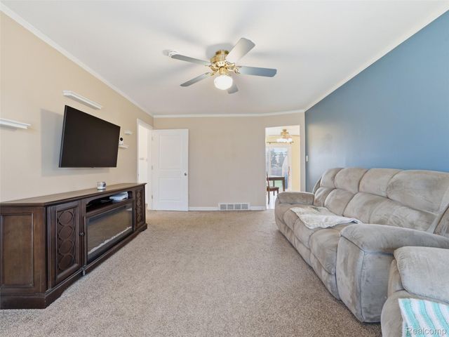 29134 Palomino Drive, Warren, MI 48093