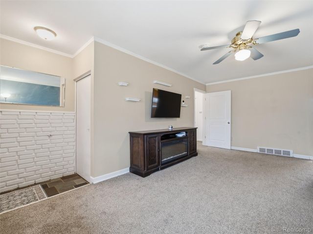 29134 Palomino Drive, Warren, MI 48093