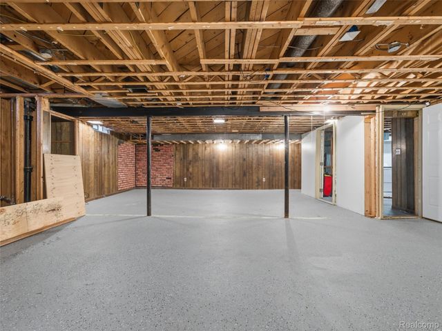 29134 Palomino Drive, Warren, MI 48093