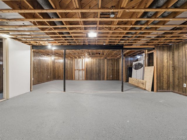 29134 Palomino Drive, Warren, MI 48093