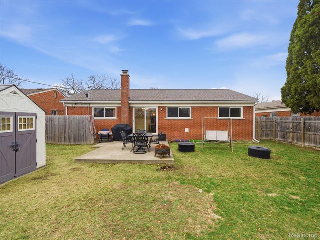 29134 Palomino Drive, Warren, MI 48093