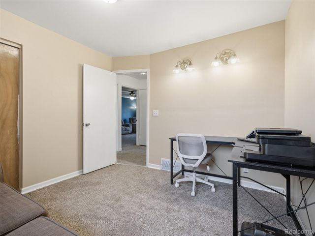 29134 Palomino Drive, Warren, MI 48093