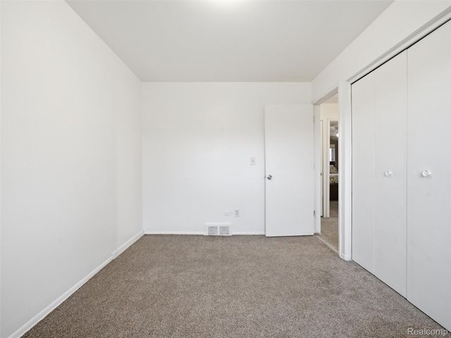 29134 Palomino Drive, Warren, MI 48093