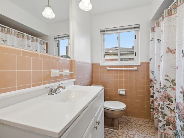 29134 Palomino Drive, Warren, MI 48093