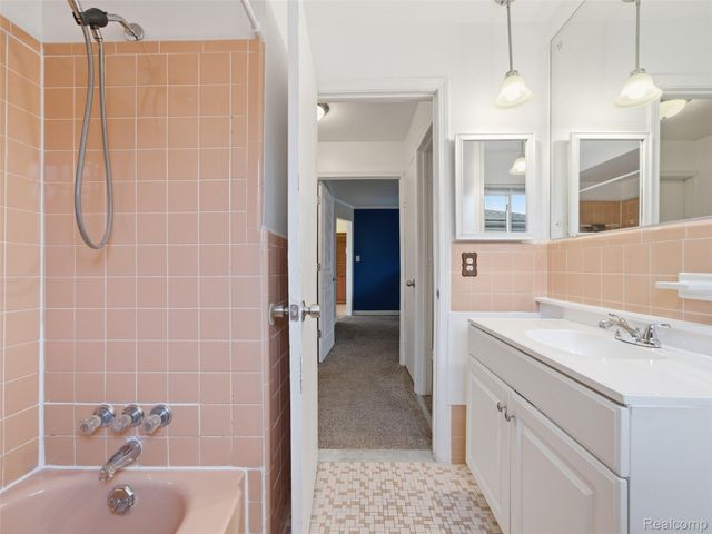 29134 Palomino Drive, Warren, MI 48093