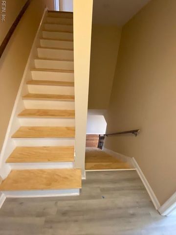 524 Pine Tops Ct, Virginia Beach, VA 23451