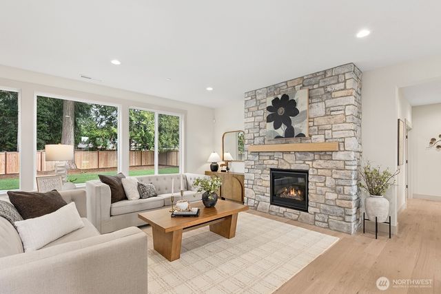 8427 200th Street SW, Edmonds, WA 98026