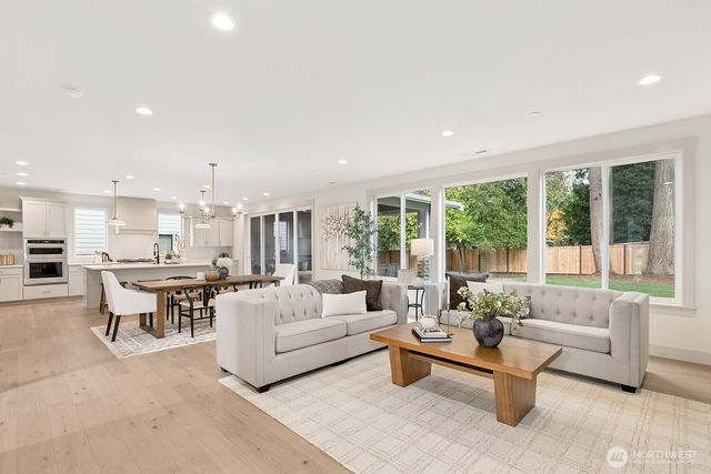 8427 200th Street SW, Edmonds, WA 98026