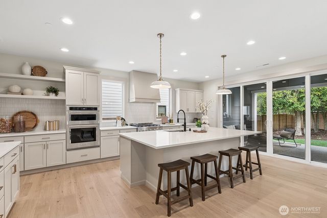 8427 200th Street SW, Edmonds, WA 98026