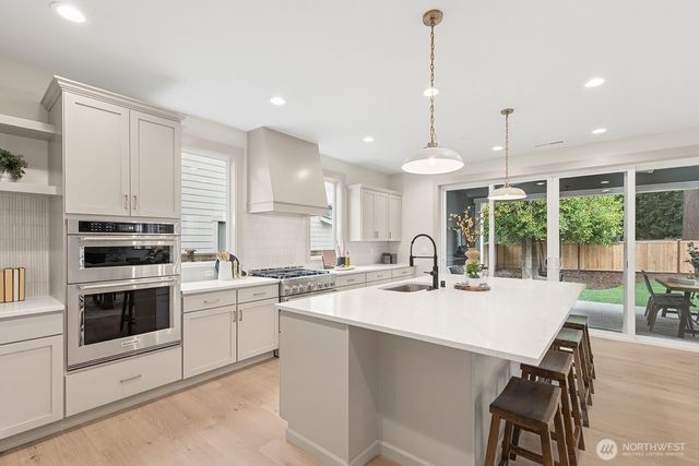 8427 200th Street SW, Edmonds, WA 98026