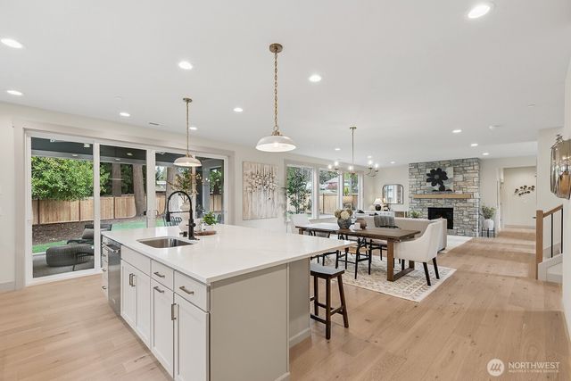 8427 200th Street SW, Edmonds, WA 98026