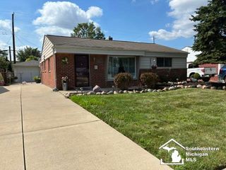 18090 Valade Street, Riverview, MI 48193